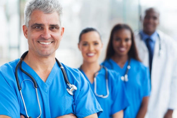 Le Canada annonce un nouveau volet d'immigration pour les travailleurs de la santé 